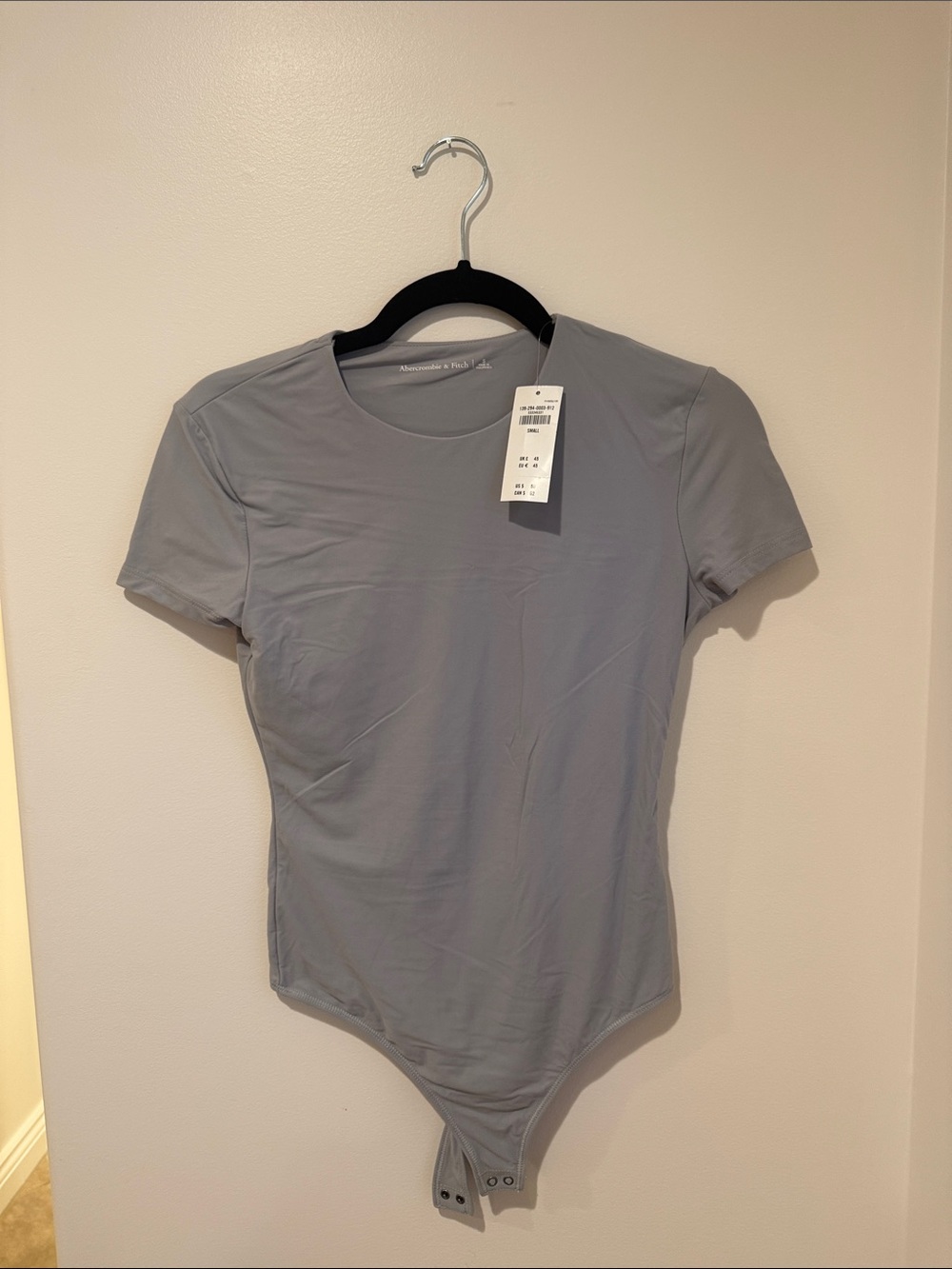Abercrombie & Fitch Light Gray Short-Sleeve Crewneck Bodysuit